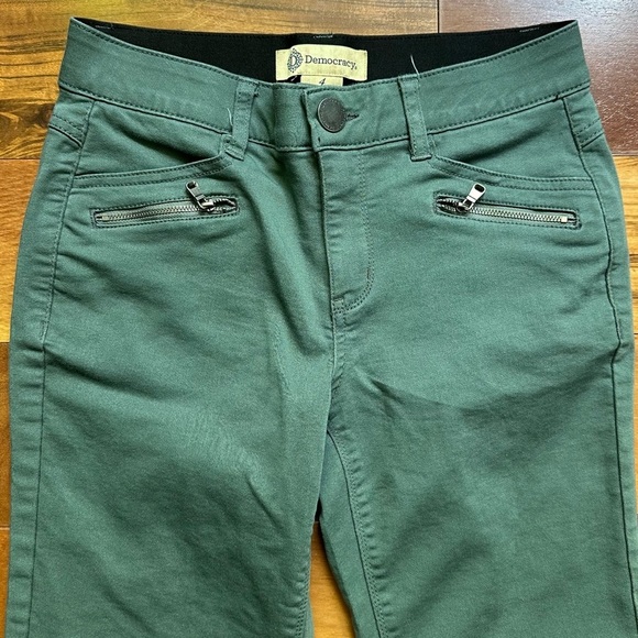 Democracy Ab Technology Ankle Skimmer - Picture 3 of 9